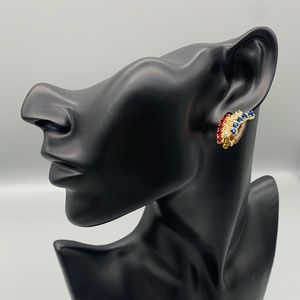 Vintage USA Rhinestone Clip on Earrings and Brooch Set. Good Condition.